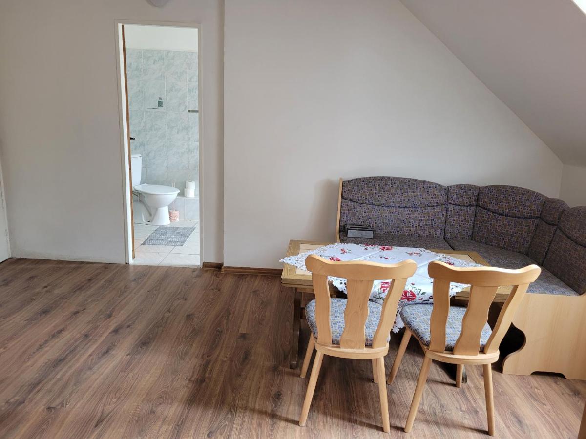 Studentska Apartments カルロヴィ・ヴァリ エクステリア 写真